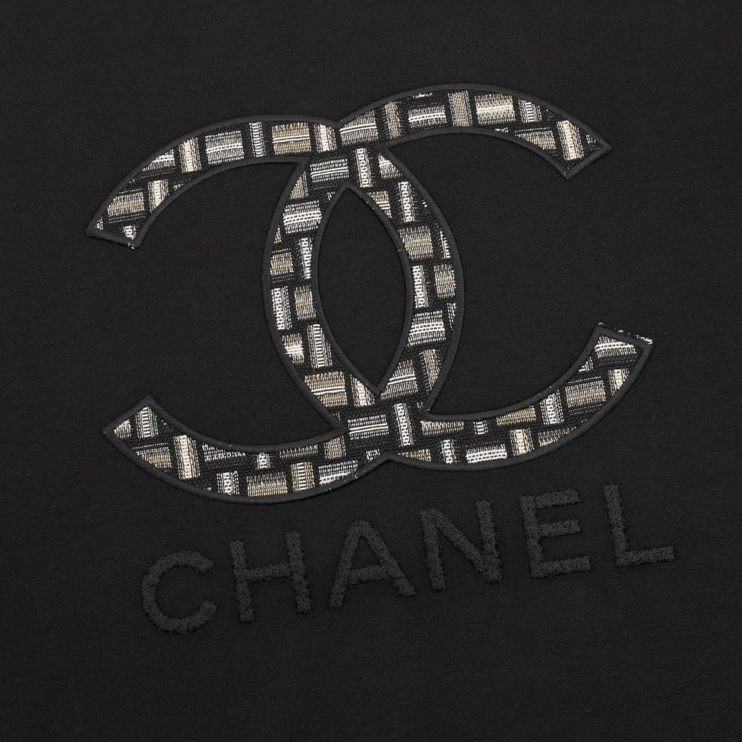 CHANEL-Topwear-M-XXXL-160202512241946_4-1.webp
