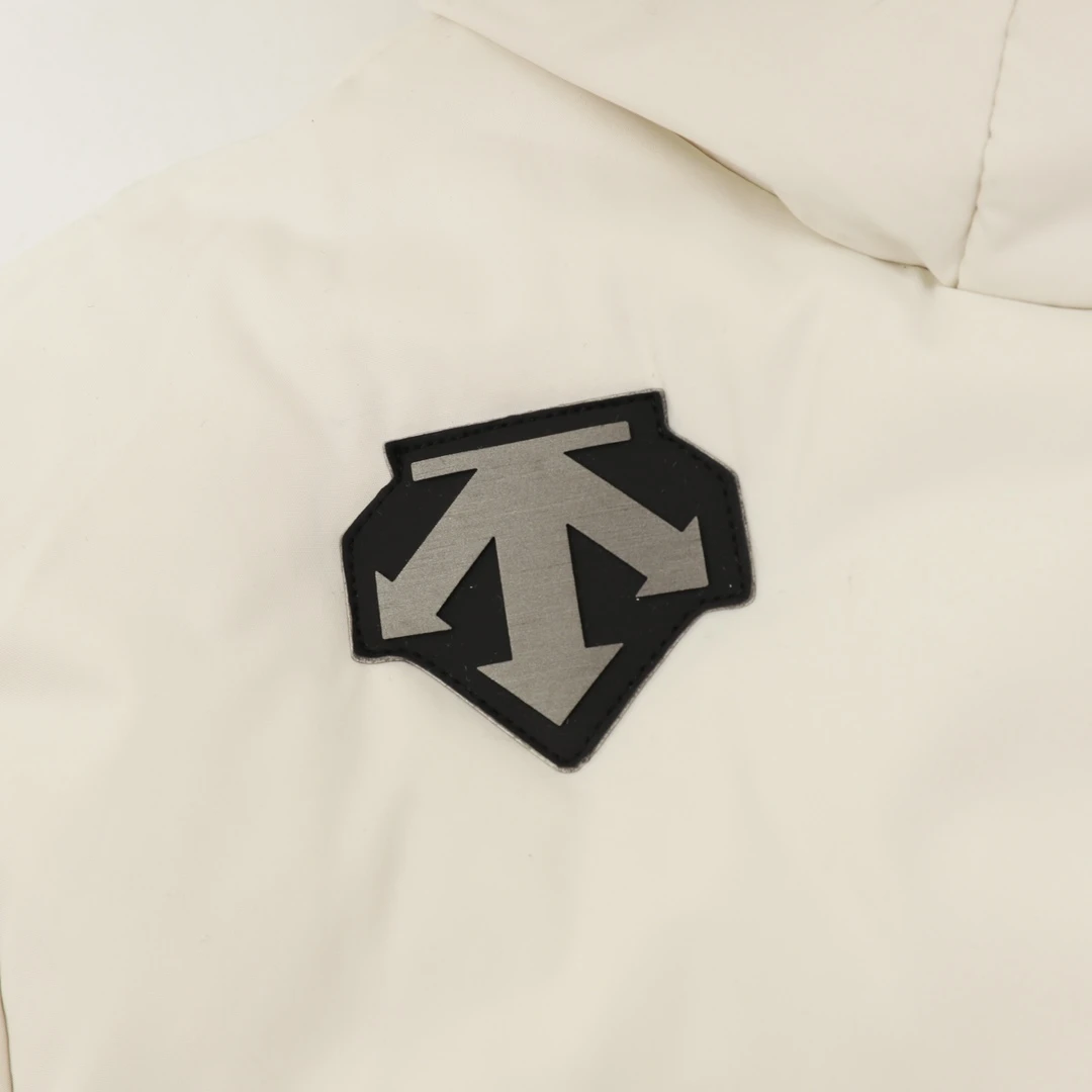 DESCENTE-Outwear-S-XXL-550202512242015_4-1.webp