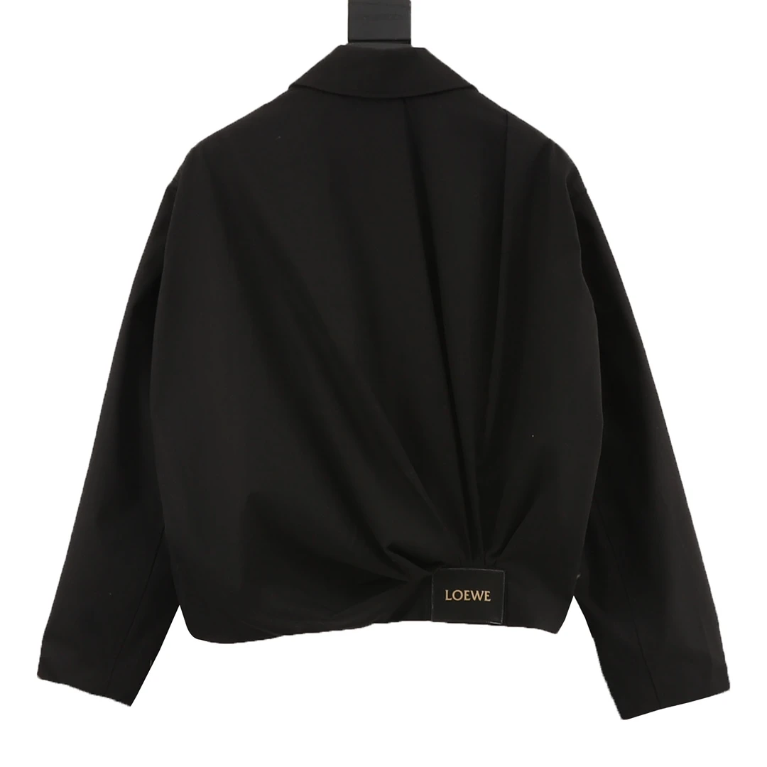 LOEWE-Outwear-36-42-350202512243007_2-1.webp