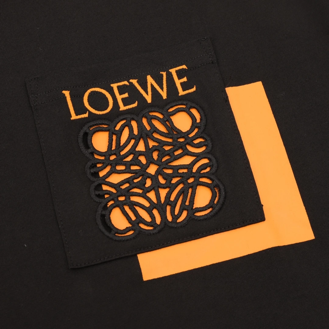 LOEWE-Topwear-S-XL-160202512243102_4-1.webp