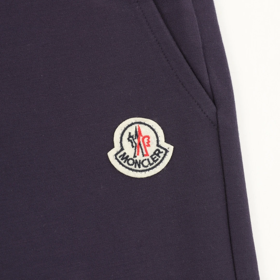 MONCLER-Bottomwear-S-XL-220202512244318_4.webp