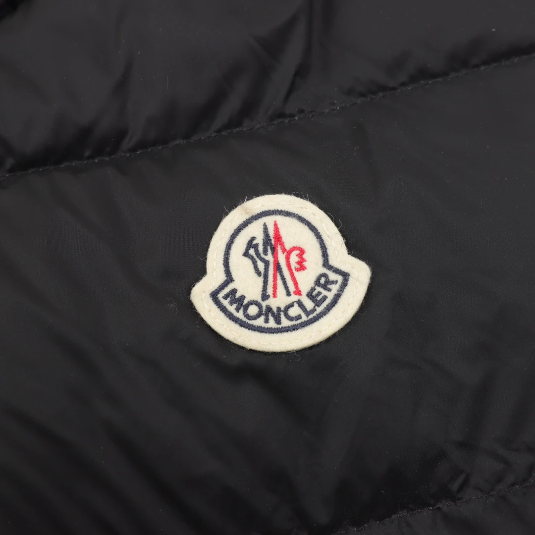 MONCLER-Outwear-0-3-600202512244347_9.webp