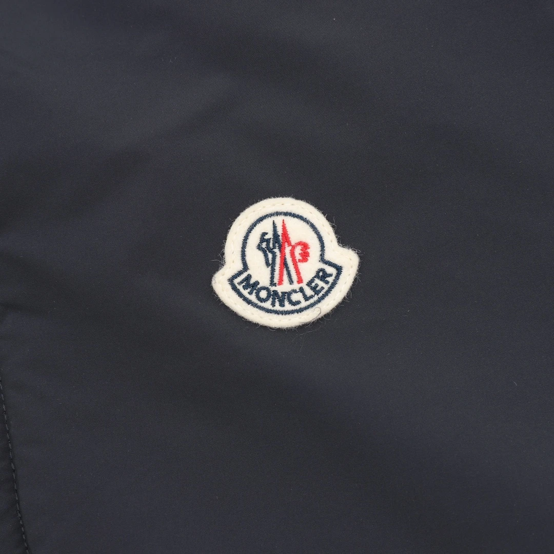 MONCLER-Outwear-1-4-560202512244395_4.webp