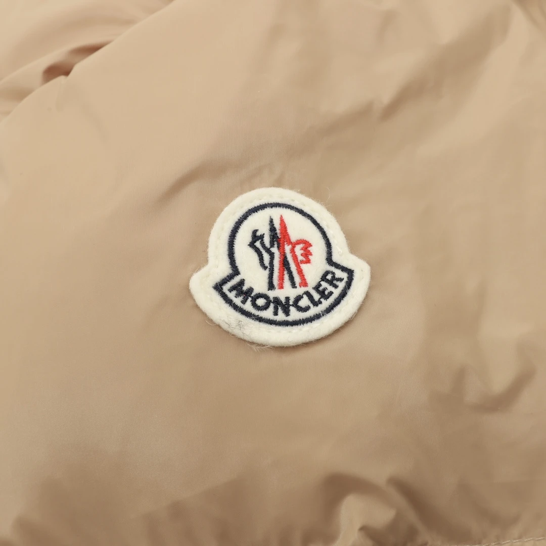 MONCLER-Outwear-1-4-700202512244410_8.webp