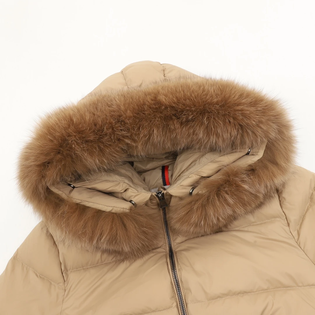 MONCLER-Outwear-1-4-740202512244413_3.webp