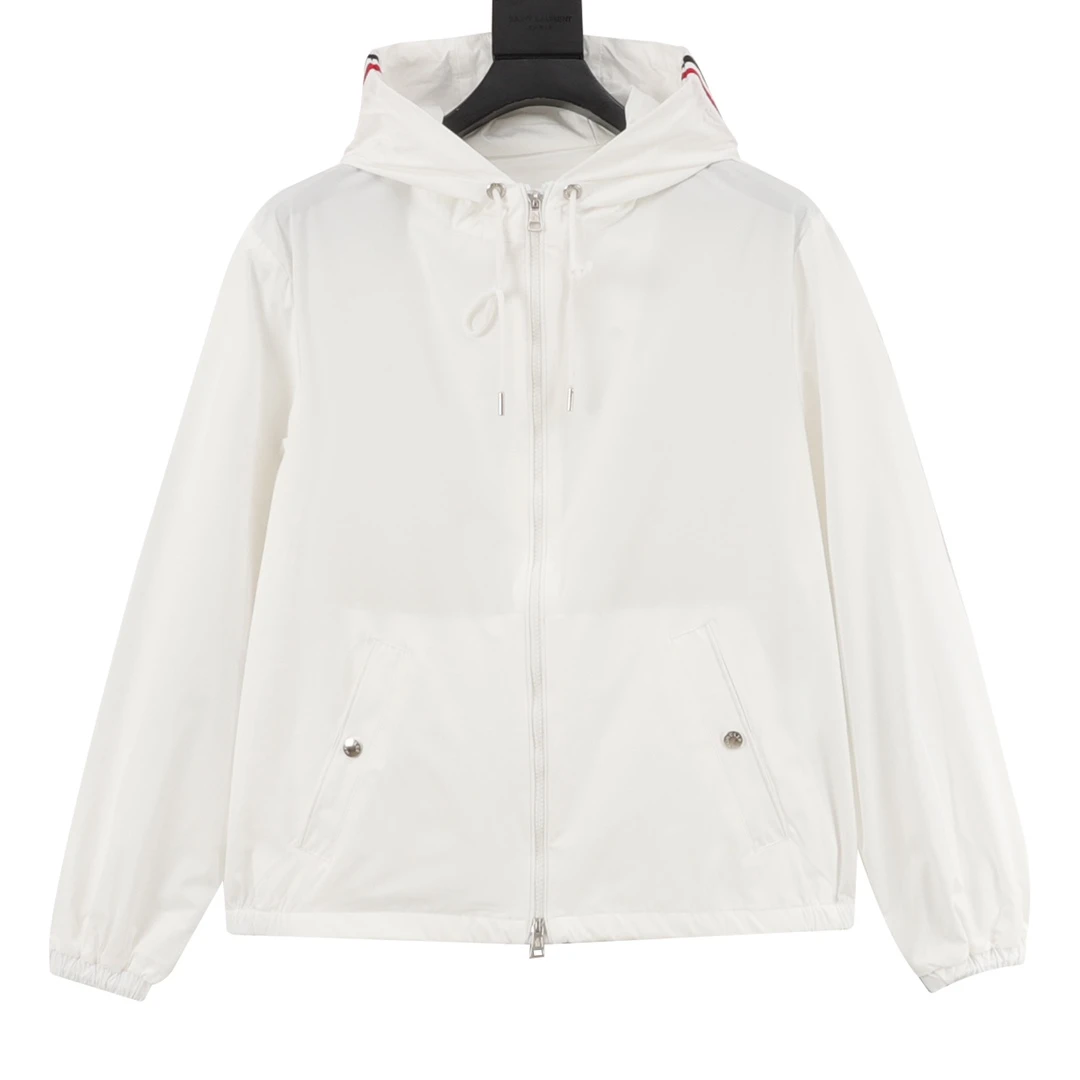 MONCLER-Outwear-1-5-240202512244416_1.webp