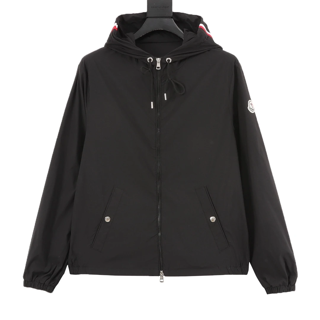 MONCLER-Outwear-1-5-240202512244417_1.webp