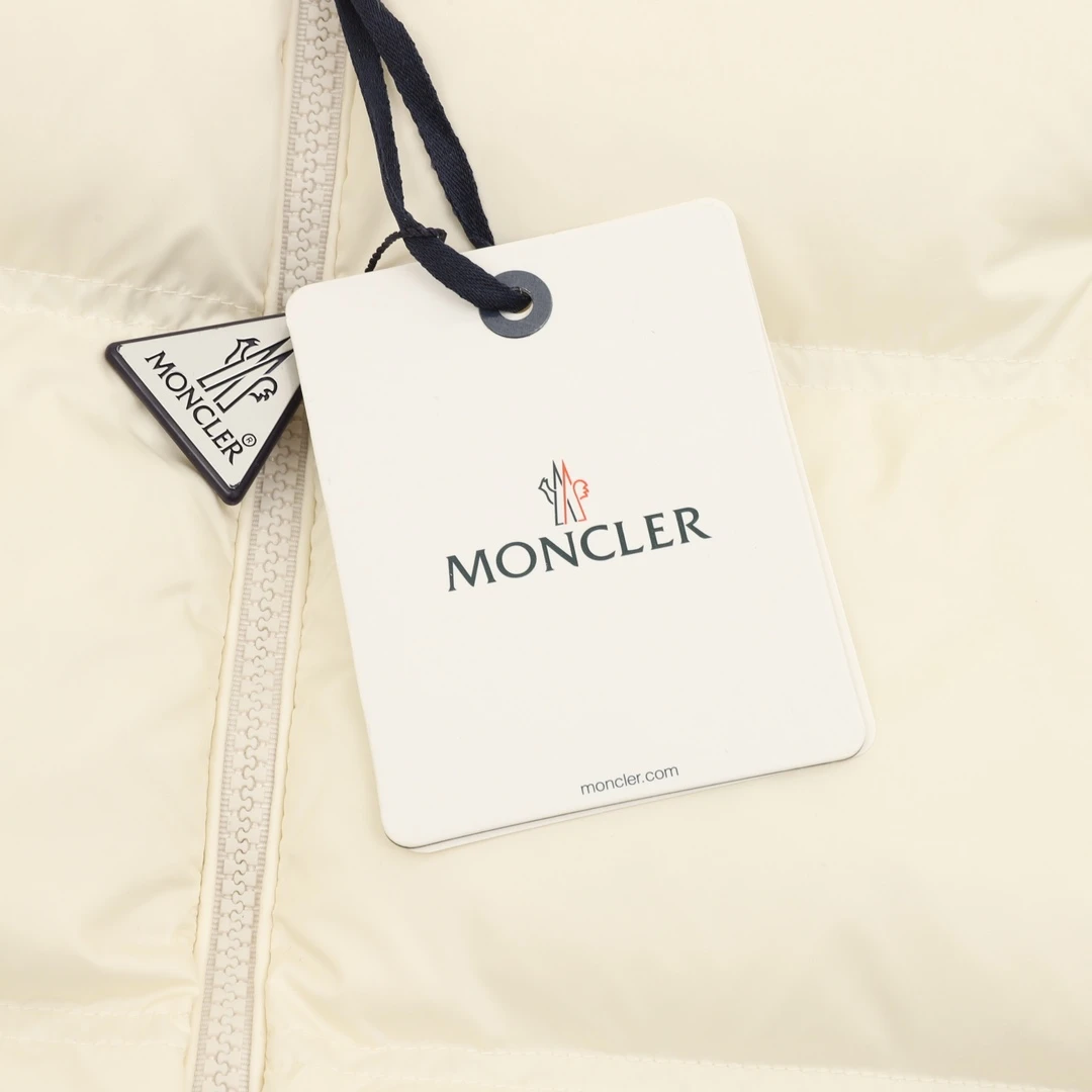 MONCLER-Outwear-1-5-650202512244446_6.webp