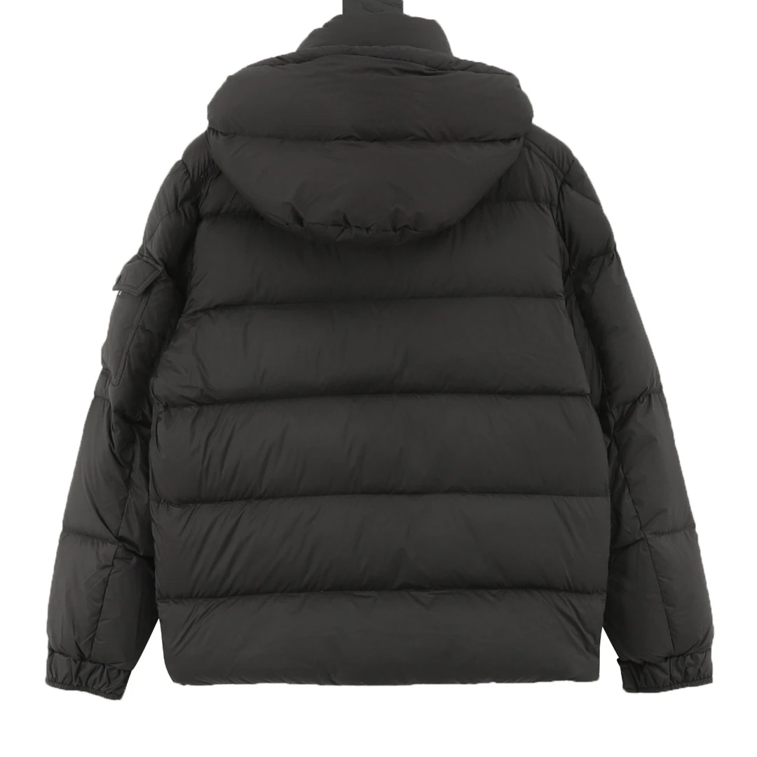 MONCLER-Outwear-1-5-700202512244454_2.webp