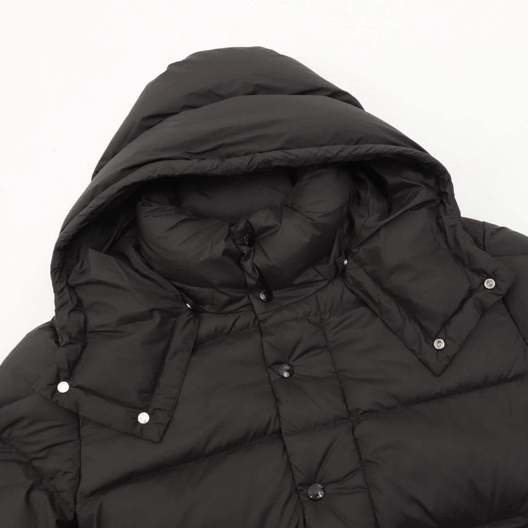 MONCLER-Outwear-1-5-700202512244454_3.webp