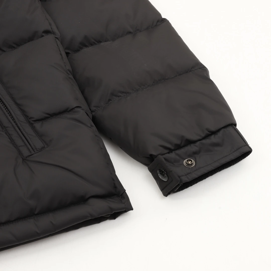 MONCLER-Outwear-1-6-700202512244467_4.webp