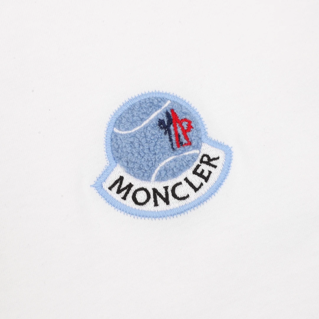 MONCLER-Topwear-S-L-80202512244560_4.webp