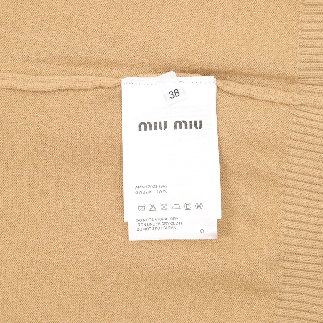 Miu-Miu-Topwear-S-L-250202512244775_9.webp
