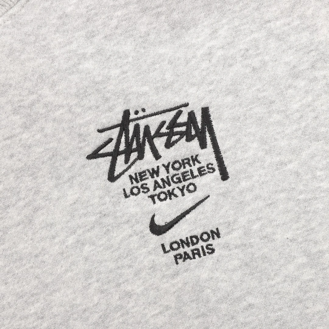 STUSSY-Topwear-S-XL-220202512245581_5.webp