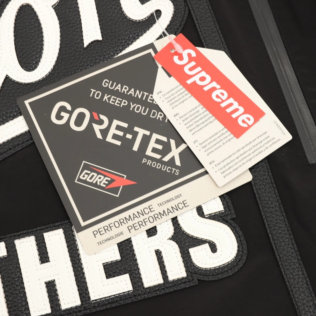 SUPREME-Outwear-S-XL-530202512245623_6.webp
