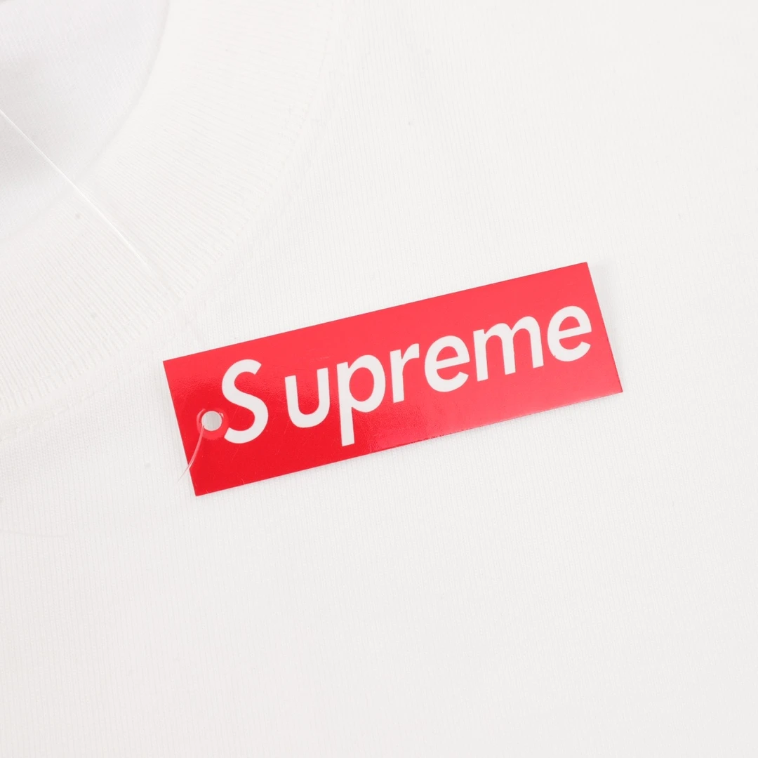 SUPREME-Topwear-S-XL-80202512245660_5.webp