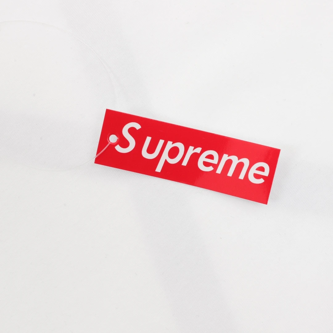 SUPREME-Topwear-S-XL-80202512245668_5.webp