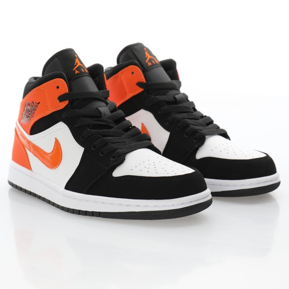 Alternative view of Air Jordan 1 High Sneaker 554724-058