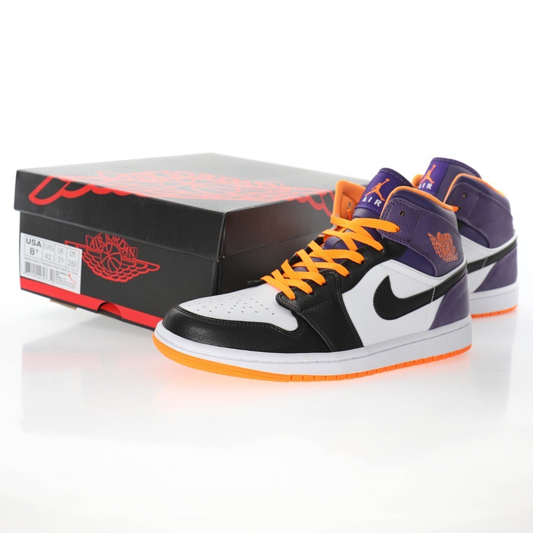 Alternative view of Air Jordan 1 High Sneaker 554724-117