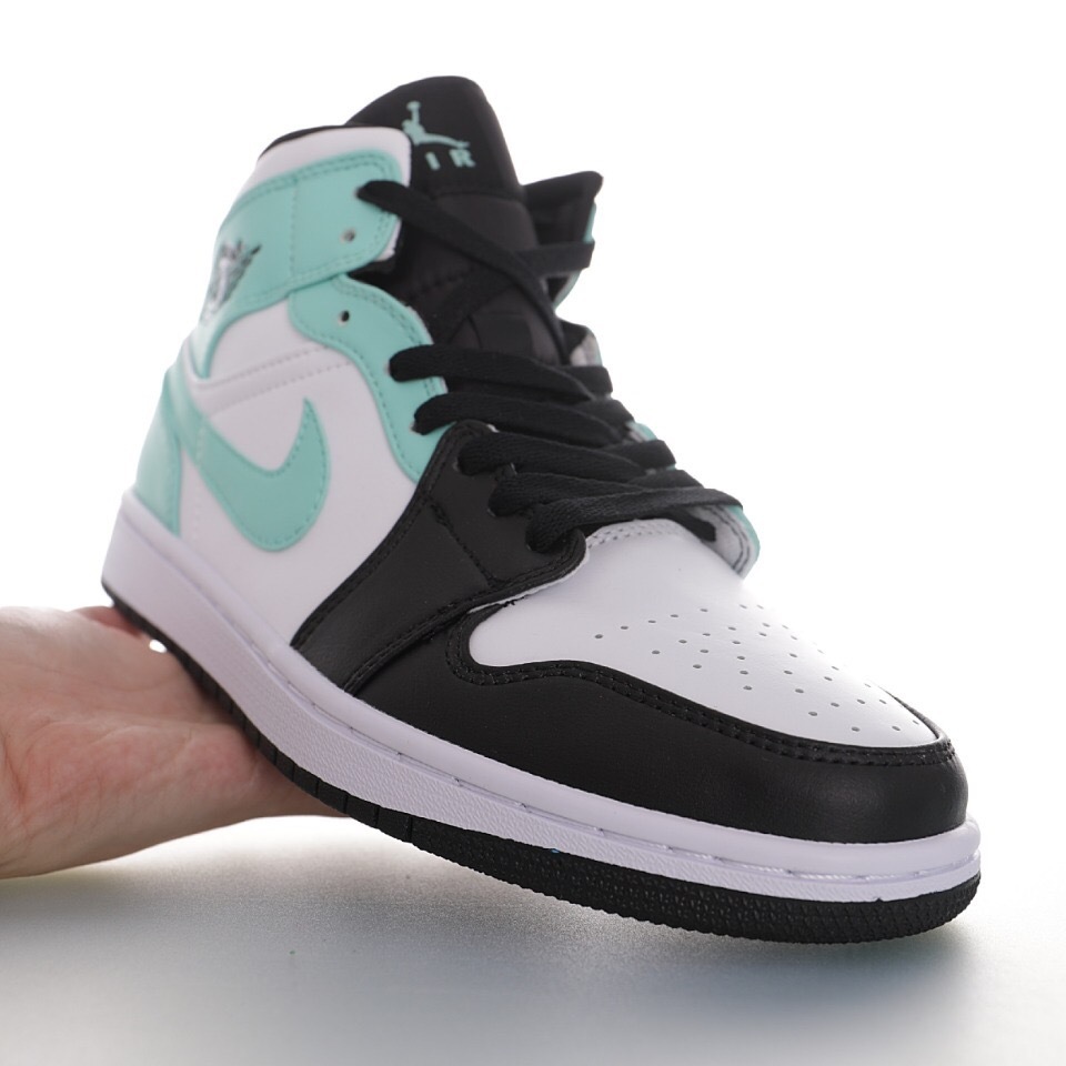 Alternative view of Air Jordan 1 High Sneaker 554724-132