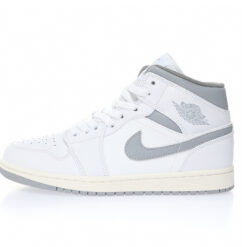 Air Jordan 1 High Sneaker 554724-135