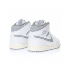 Alternative view of Air Jordan 1 High Sneaker 554724-135