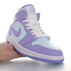 Alternative view of Air Jordan 1 High Sneaker 554724-500
