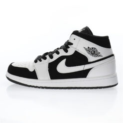 Air Jordan 1 High Sneaker 554742-113