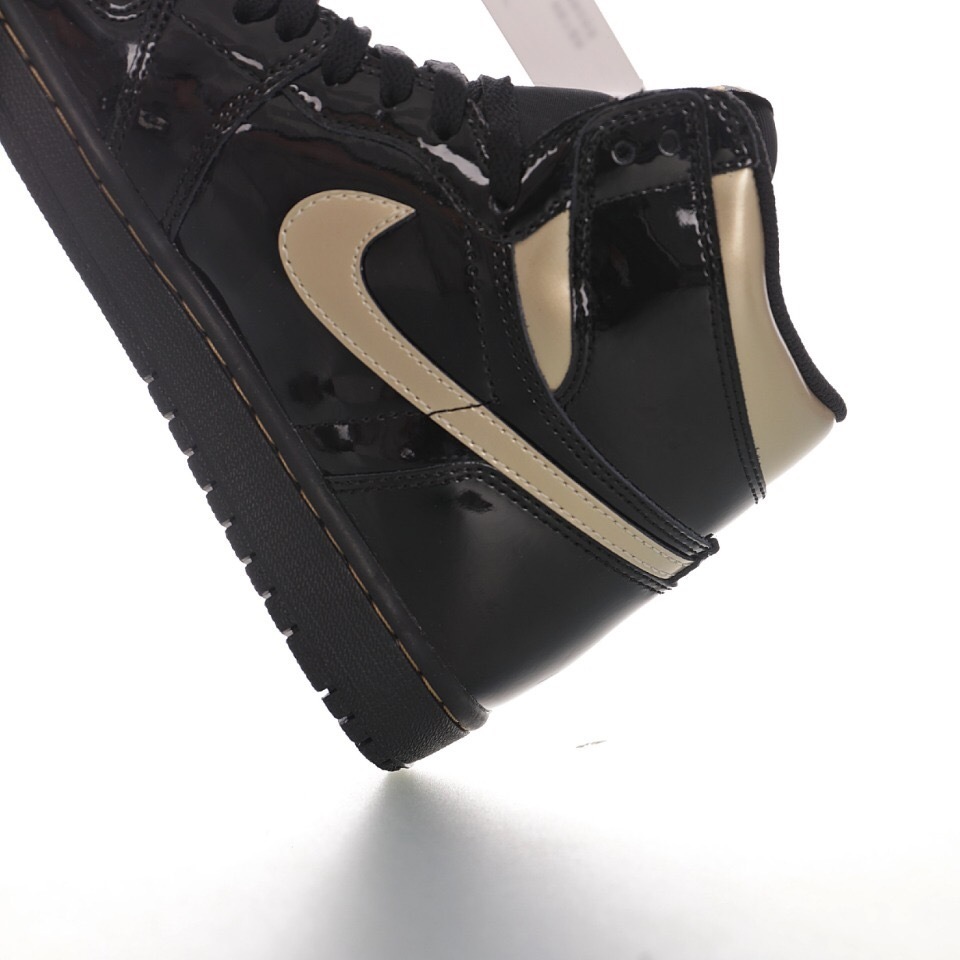 Alternative view of Air Jordan 1 High Sneaker 555088-032