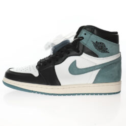 Air Jordan 1 High Sneaker 555088-135