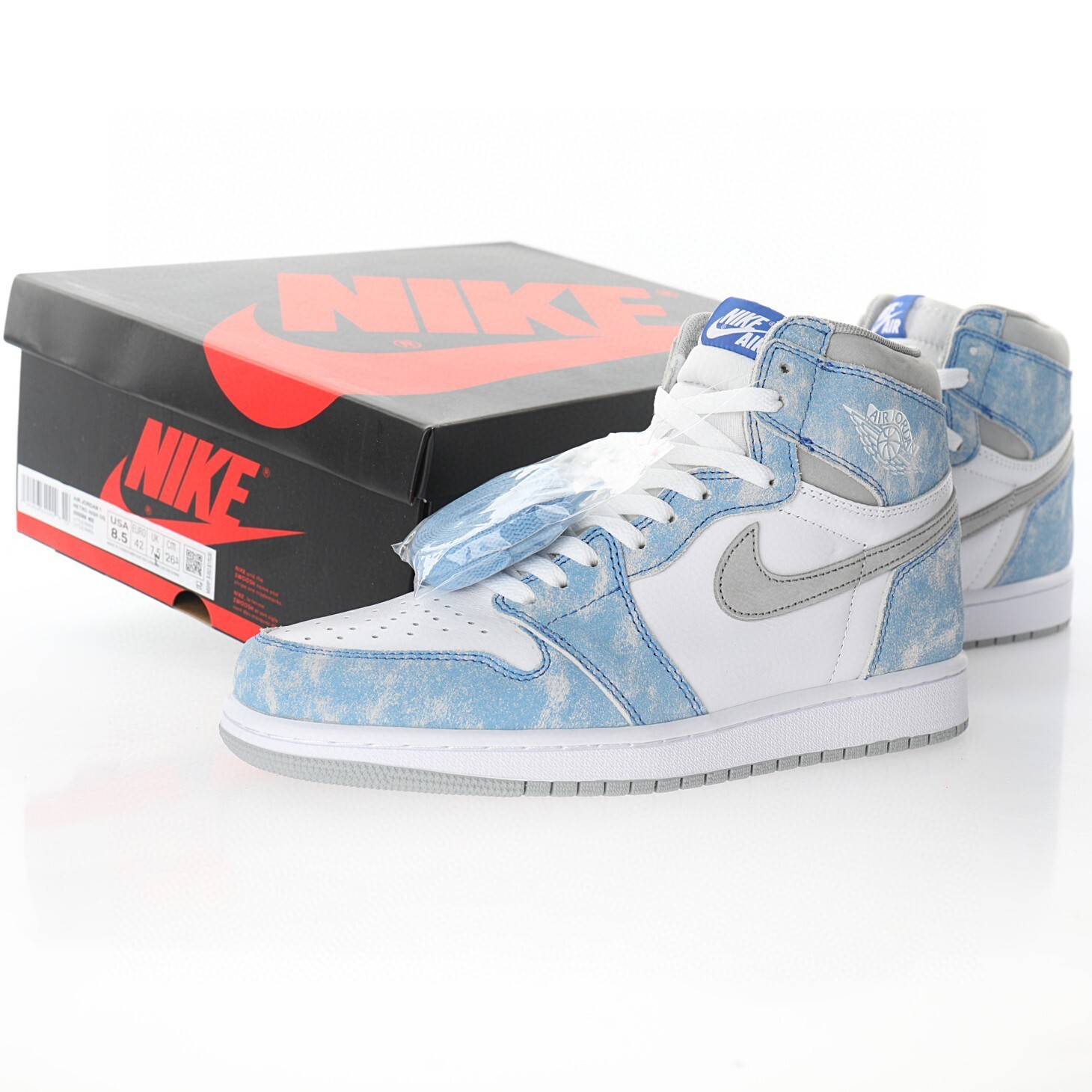 Alternative view of Air Jordan 1 High Sneaker 555088-402