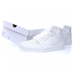 Alternative view of Air Jordan 1 High Sneaker BQ6472-018