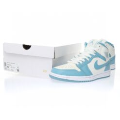 Alternative view of Air Jordan 1 High Sneaker BQ6472-141