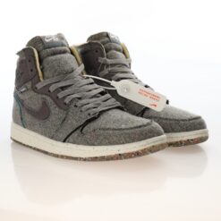 Alternative view of Air Jordan 1 High Sneaker CW2414-010