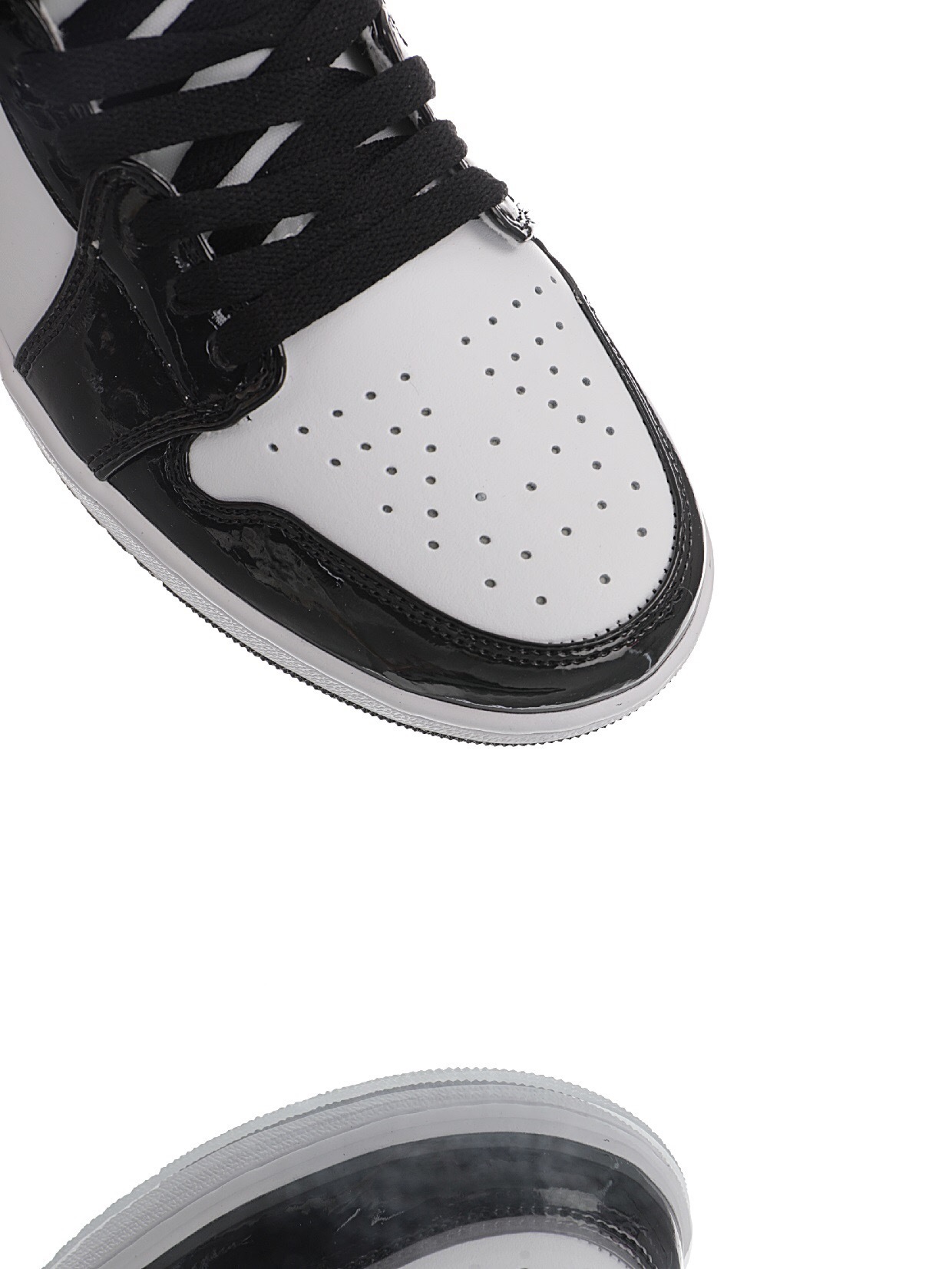 Alternative view of Air Jordan 1 High Sneaker CZ9834-100