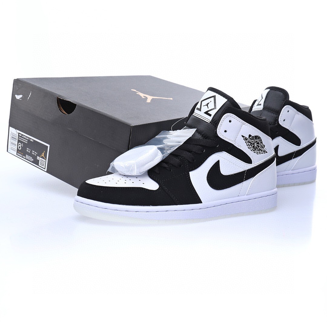 Alternative view of Air Jordan 1 High Sneaker DH6933-100