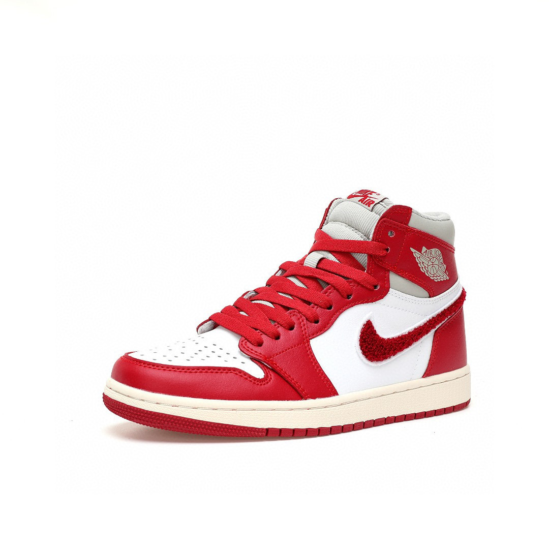 Alternative view of Air Jordan 1 High Sneaker DJ4891-061