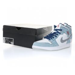 Alternative view of Air Jordan 1 High Sneaker DN3706-401