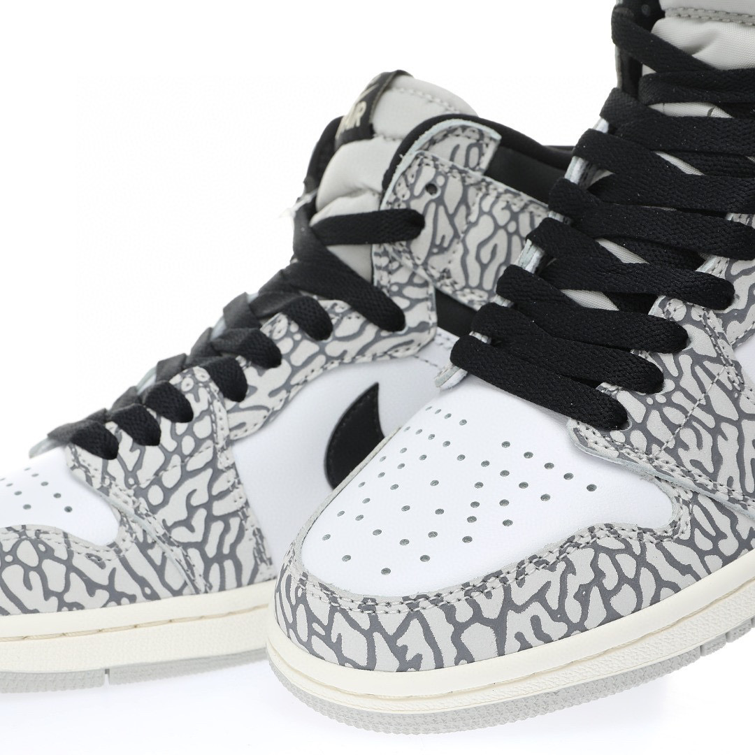 Alternative view of Air Jordan 1 High Sneaker DZ5485-052