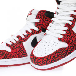 Alternative view of Air Jordan 1 High Sneaker DZ5485-061