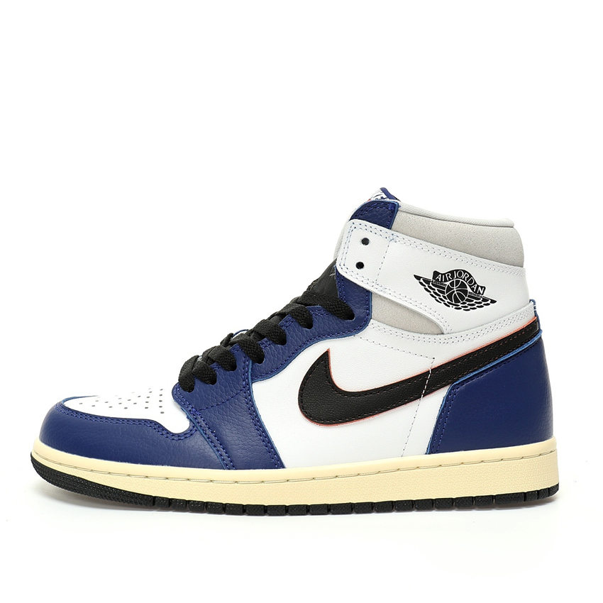 Air Jordan 1 High Sneaker DZ5485-100