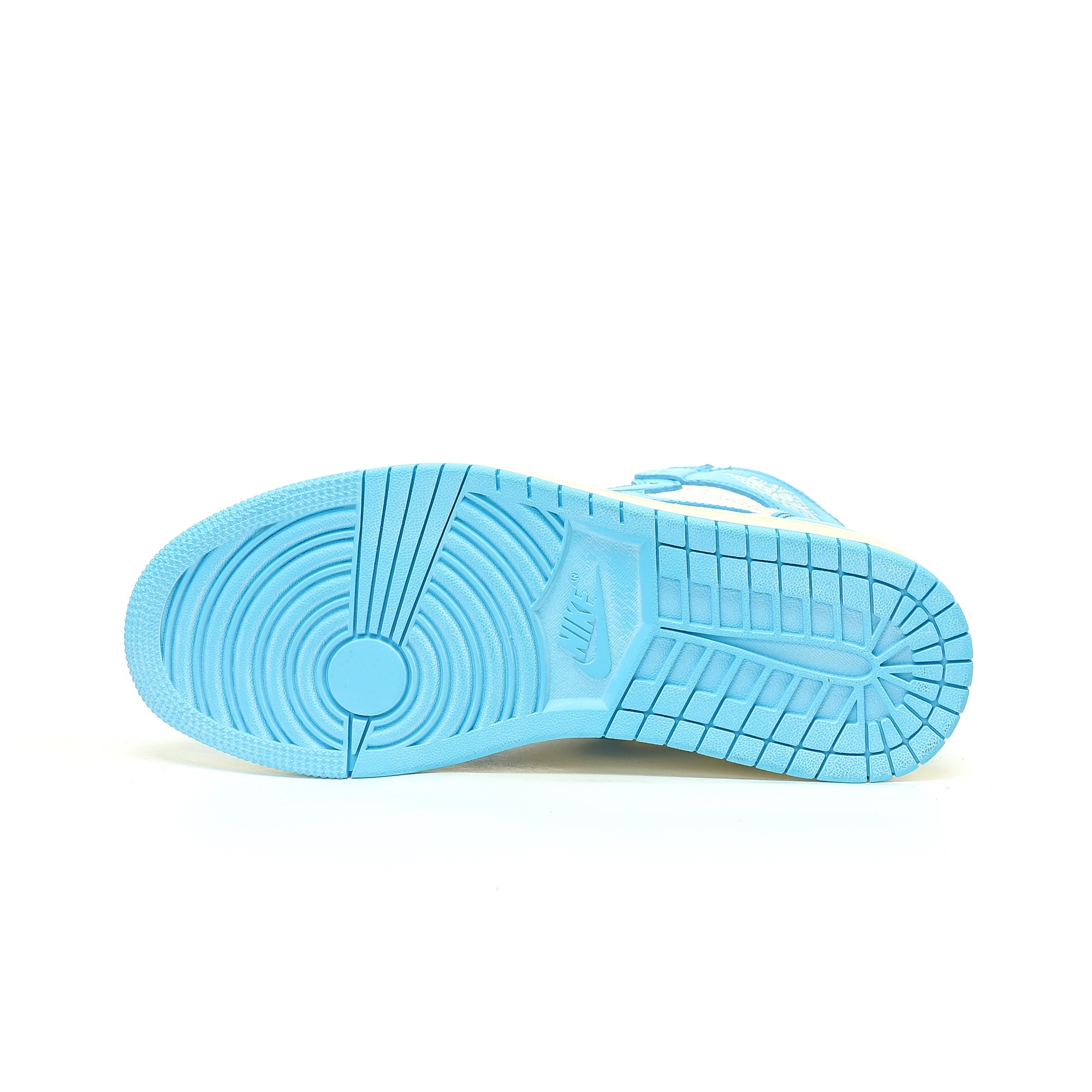 Alternative view of Air Jordan 1 High Sneaker DZ5485-402