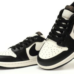 Alternative view of Air Jordan 1 Low Sneaker CZ0790-102