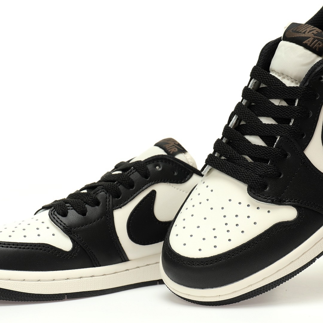 Alternative view of Air Jordan 1 Low Sneaker CZ0790-102