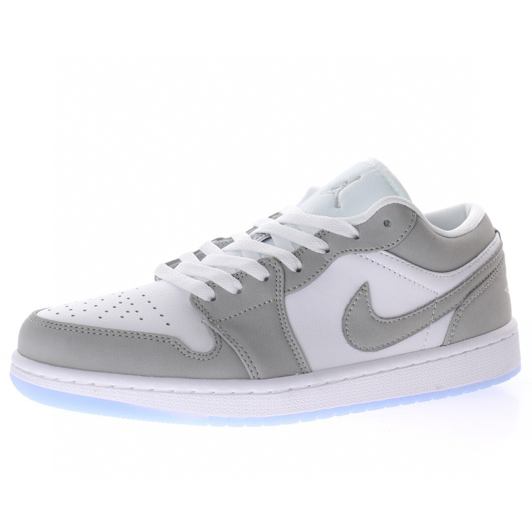 Alternative view of Air Jordan 1 Low Sneaker DC0774-105