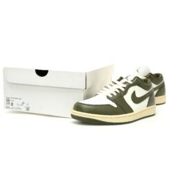 Alternative view of Air Jordan 1 Low Sneaker DC0774-122
