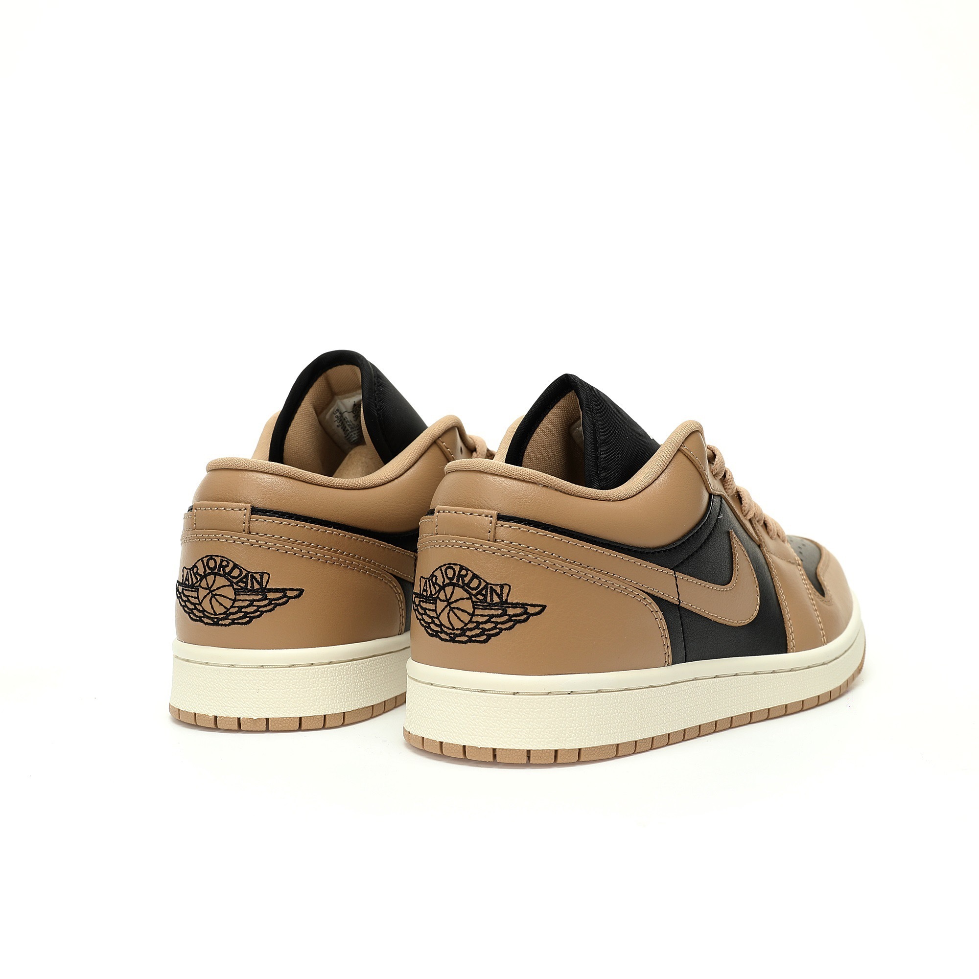 Alternative view of Air Jordan 1 Low Sneaker DC0774-201