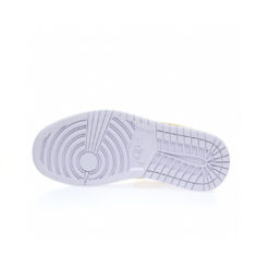 Alternative view of Air Jordan 1 Low Sneaker DC0774-501