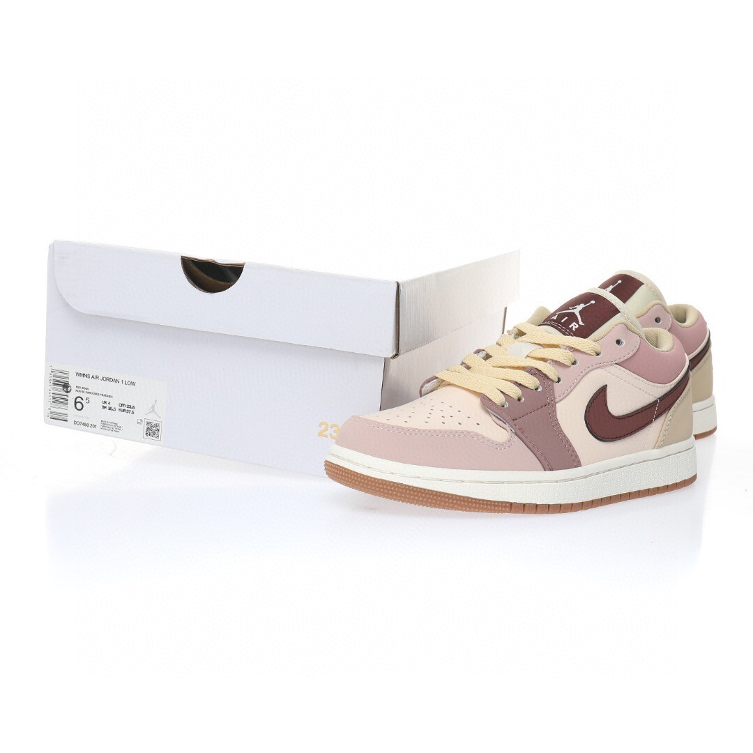 Alternative view of Air Jordan 1 Low Sneaker DO7450-201