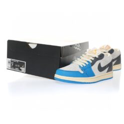 Alternative view of Air Jordan 1 Low Sneaker DZ5376-469